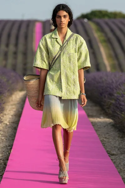 Look 52